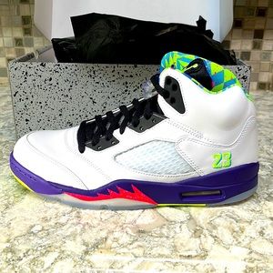 New, never worn Air Jordan 5 retro